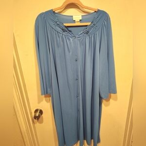 Shadowline Women's Blue Embroidered Nylon Button Front Robe Sz 1X Loungewear